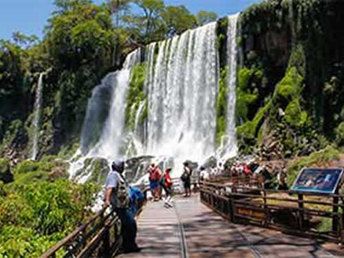 Cataratas de lado Argentino